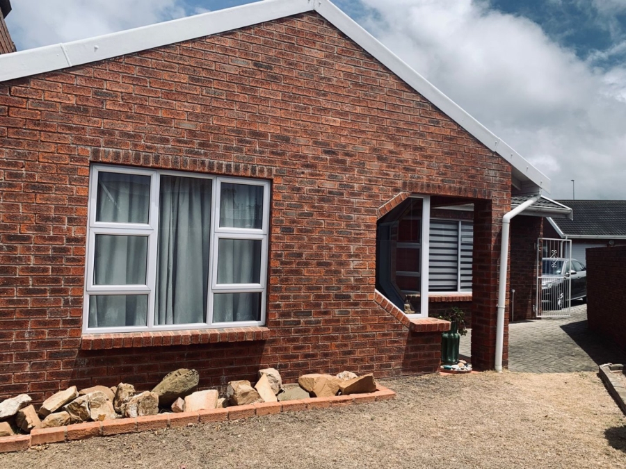 3 Bedroom Property for Sale in Summerstrand Eastern Cape